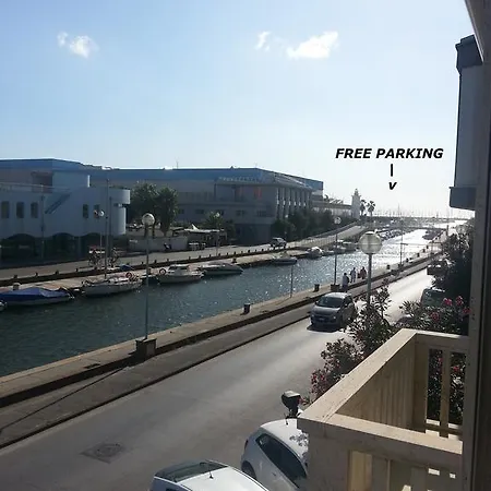 ベッド・アンド・ブレックファスト La Casa Sul Molo